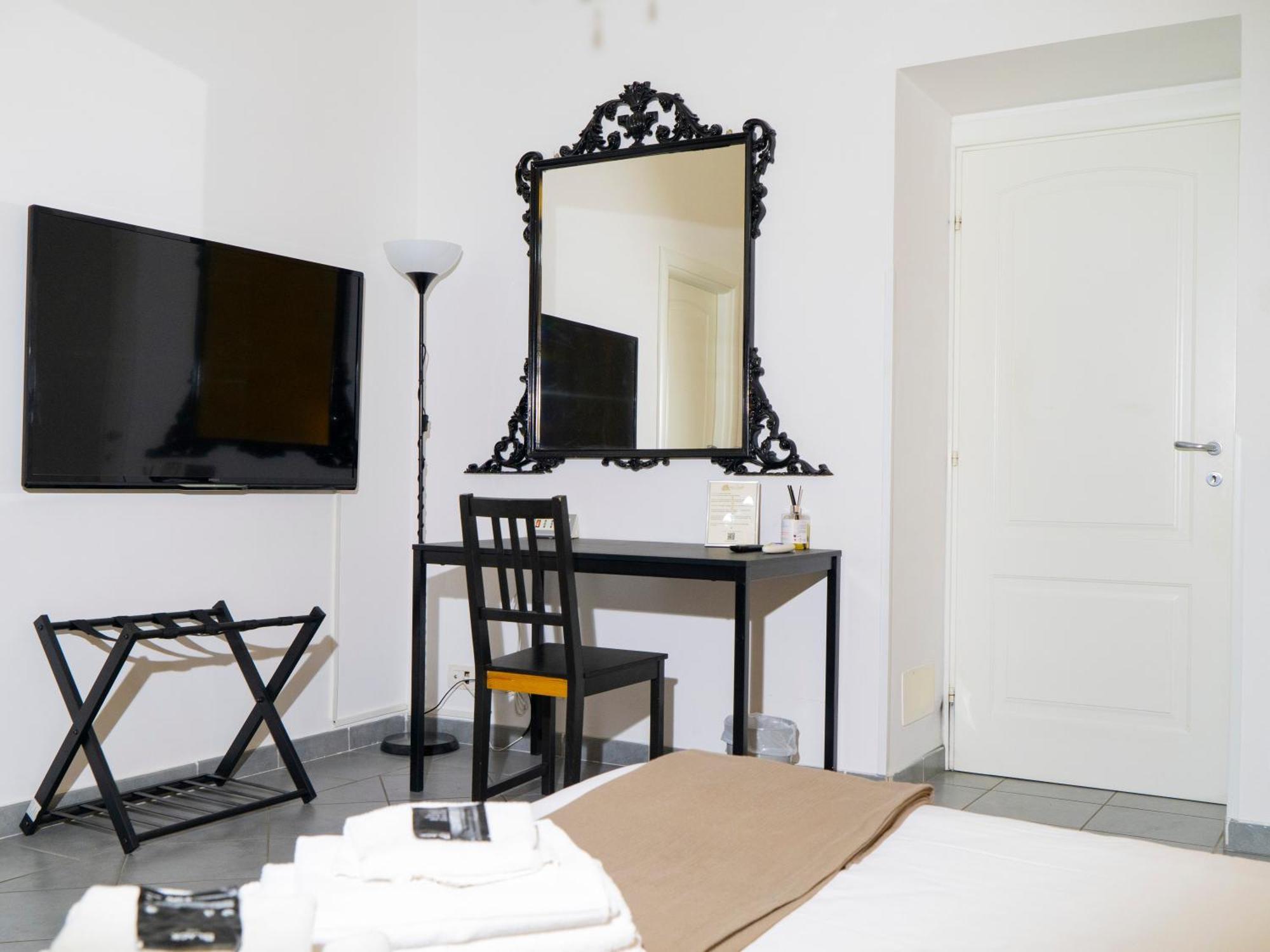 Salotto Piramide Bed & Breakfast Roma Exterior foto