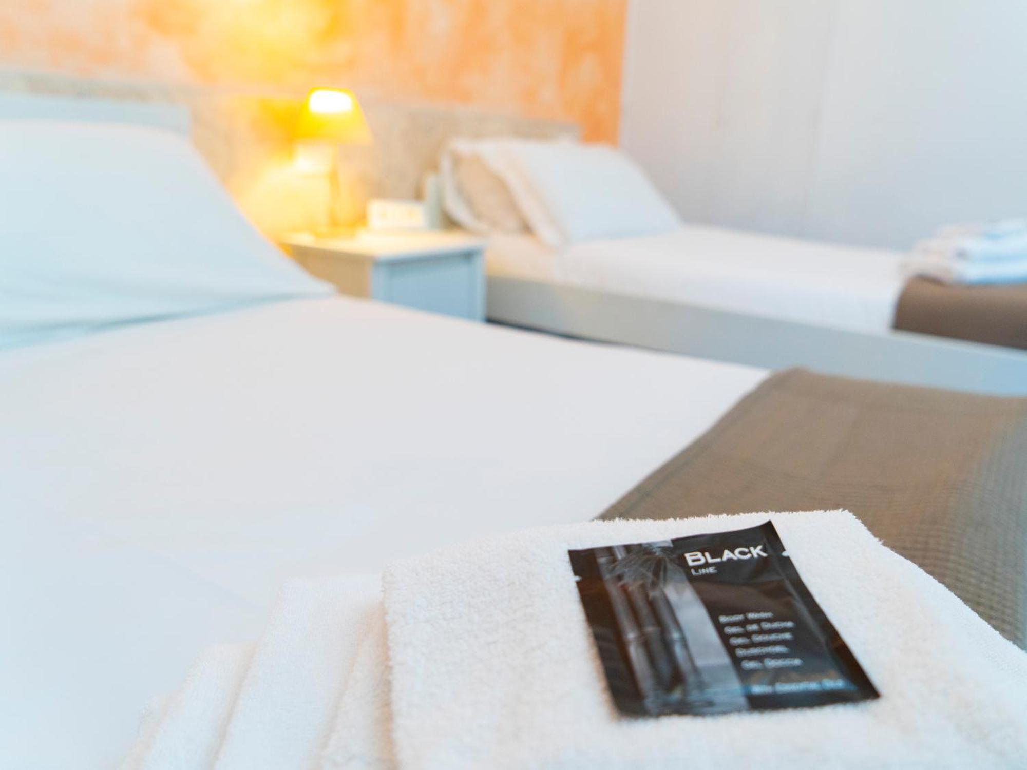 Salotto Piramide Bed & Breakfast Roma Exterior foto