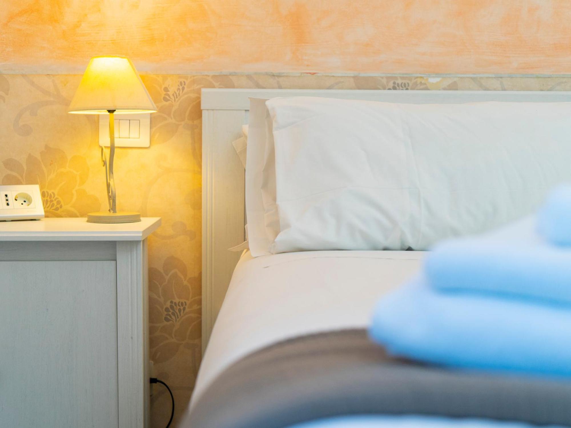 Salotto Piramide Bed & Breakfast Roma Exterior foto